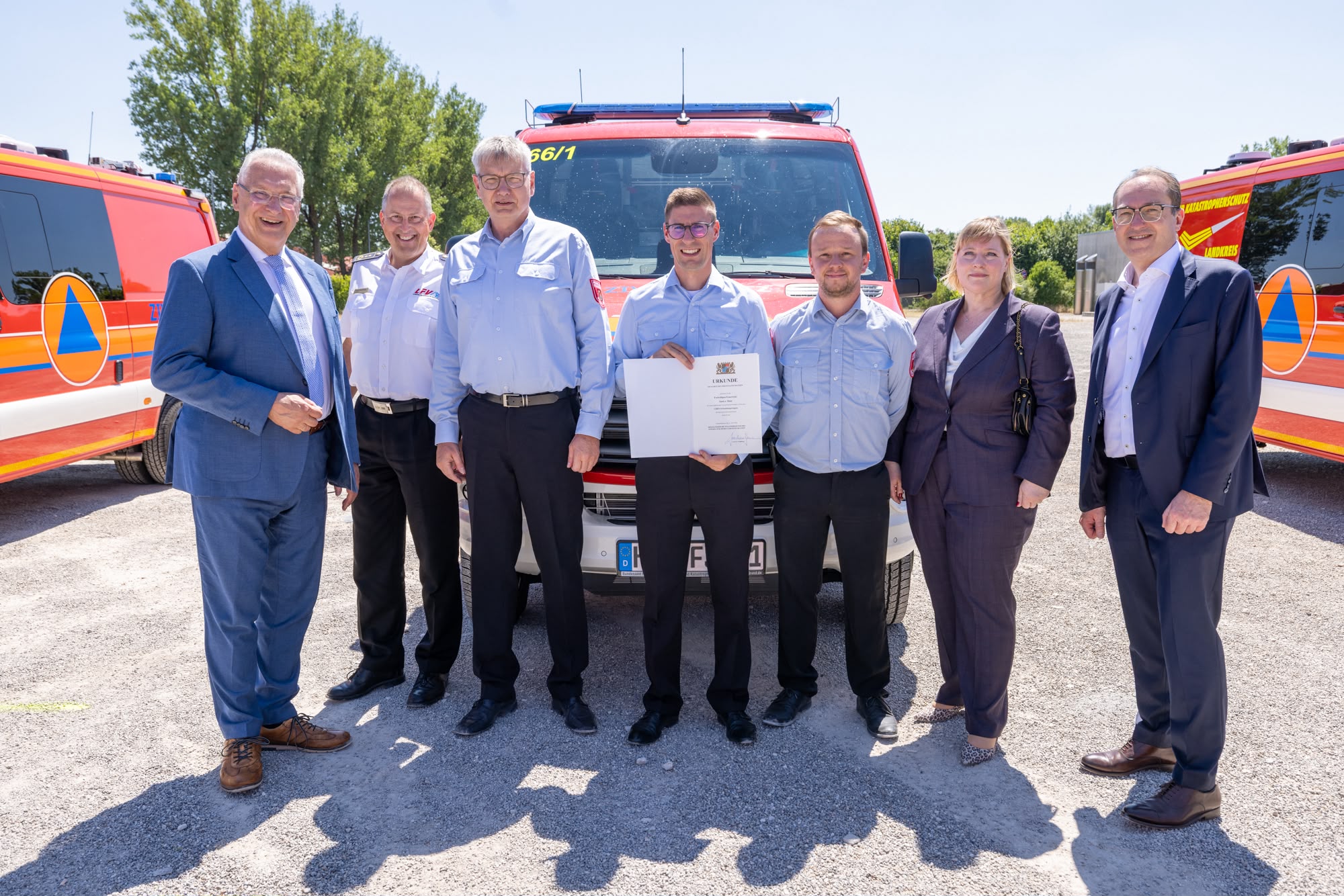 Offizielle Übergabe des Katastrophenschutzfahrzeugs CBRN-Erkundungswagen Offizielle Übergabe des Katastrophenschutzfahrzeugs CBRN-Erkundungswagen