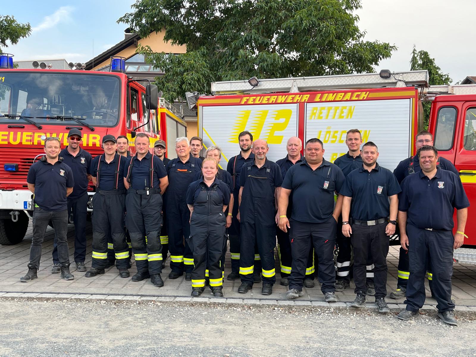 50 Feuerwehrleute im Einsatz für die Sicherheit beim Sander Altmain-Weinfest 50 Feuerwehrleute im Einsatz für die Sicherheit beim Sander Altmain-Weinfest